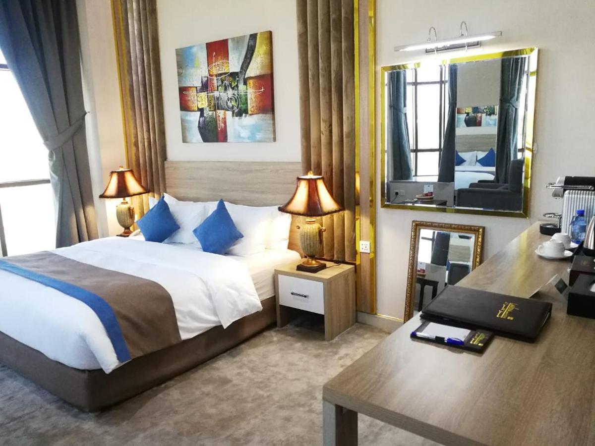 فندق لافيرا ان Lavera Inn Hotel Рияд Екстериор снимка